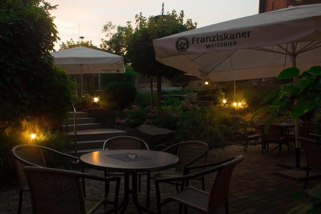 Bayrischer Hof เมลเลอ ภายนอก รูปภาพ